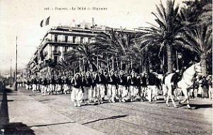 Alger - Defile de Zouaves